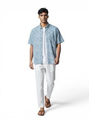 Faherty Brand Blue Floral Button Down Shirt Men’s M Beachy Coastal Cotton shirt
